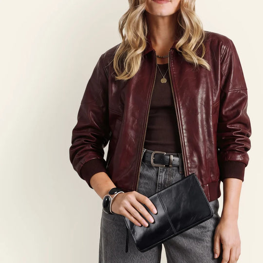 Evolve Wristlet