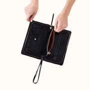 Evolve Wristlet